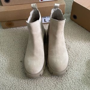 Steve Madden howler booties